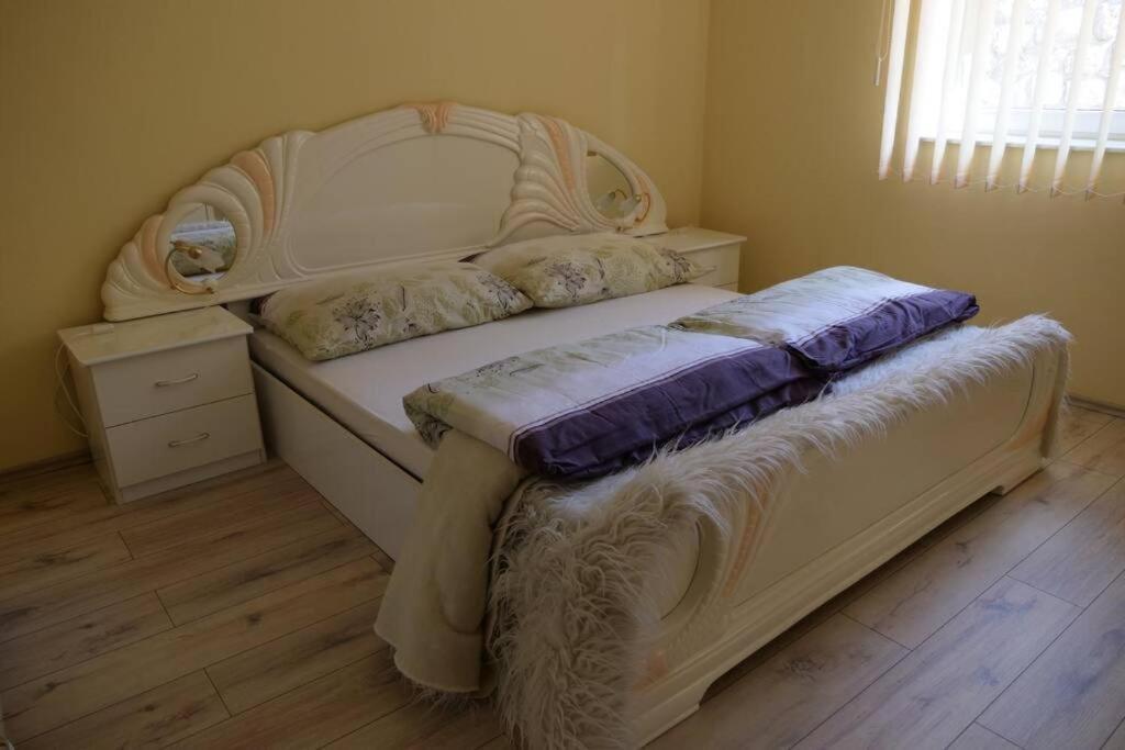 Apartman Carsko Rijeka Eksteriør billede