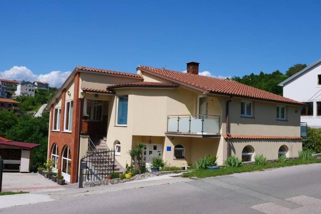Apartman Carsko Rijeka Eksteriør billede